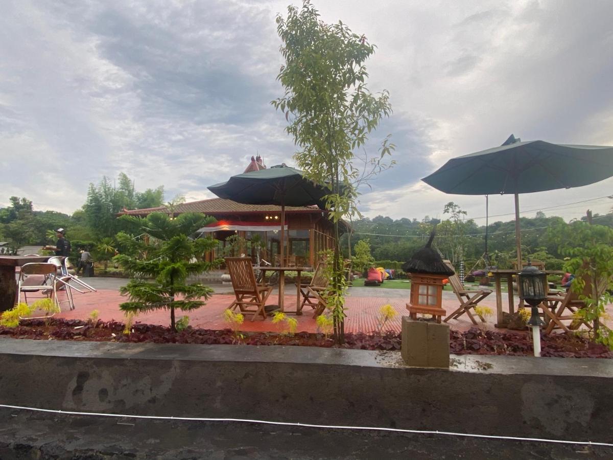 Resort & Resto Talaga Sundayana Subang Luaran gambar